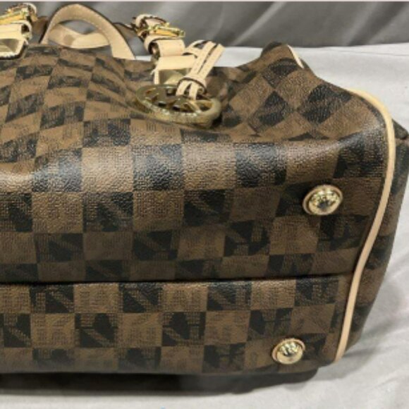 Used MICHAEL KORS Checkerboard GREYSON SATCHEL BAG - Picture 7 of 12